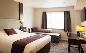 Premier Inn City Centre  3*